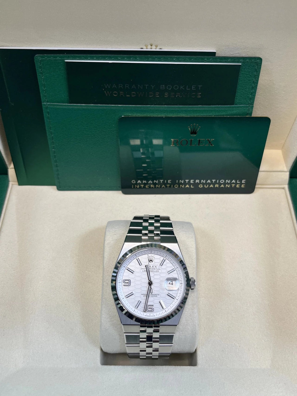 Land-Dweller 40 White Dial