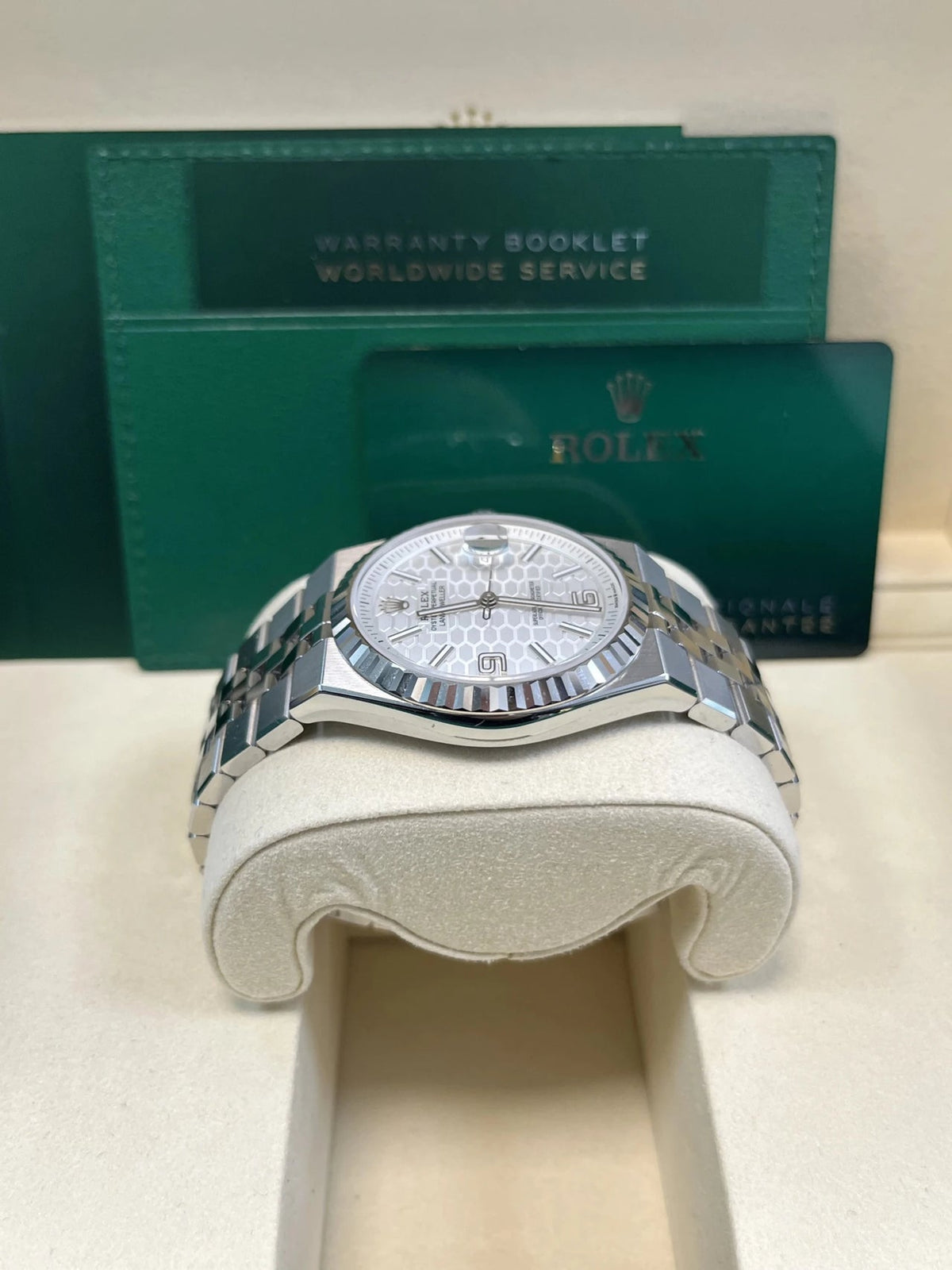 Land-Dweller 40 White Dial
