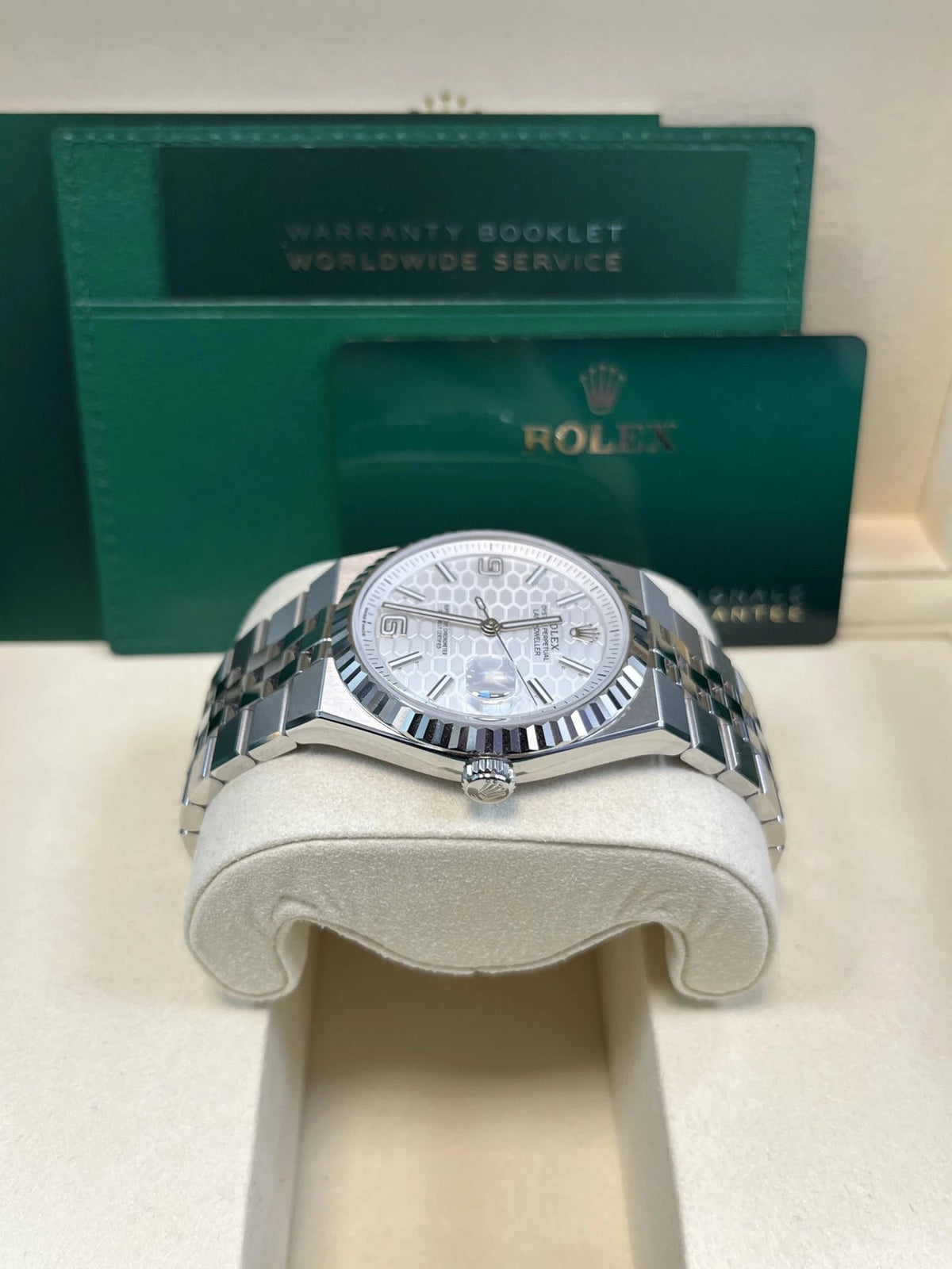 Land-Dweller 40 White Dial