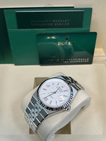 Land-Dweller 40 White Dial
