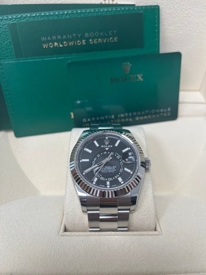 Sky-Dweller White Rolesor Black Dial Oyster