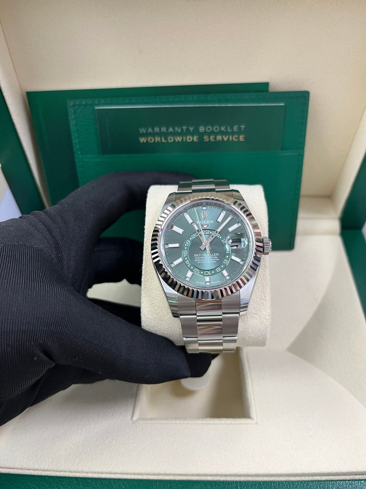 Sky-Dweller White Rolesor Green Dial 336934