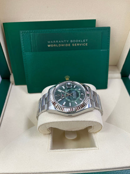 Sky-Dweller White Rolesor Green Dial 336934