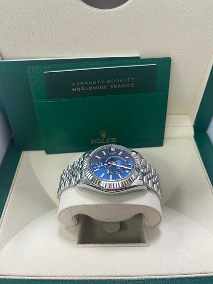 Sky-Dweller White Rolesor Blue Dial Jubilee 336934