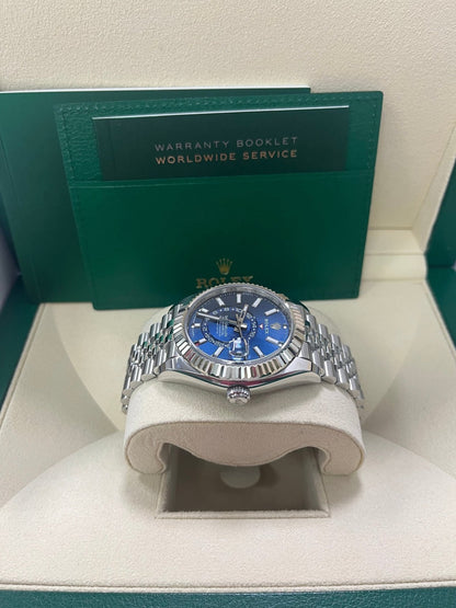 Sky-Dweller White Rolesor Blue Dial Jubilee 336934