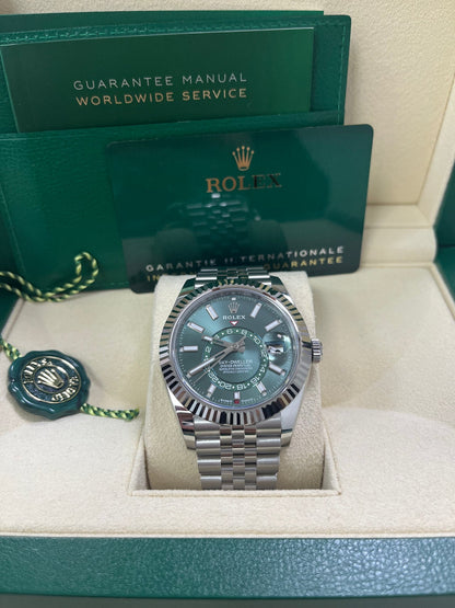 Sky-Dweller White Rolesor Mint Green Dial Jubilee 336934