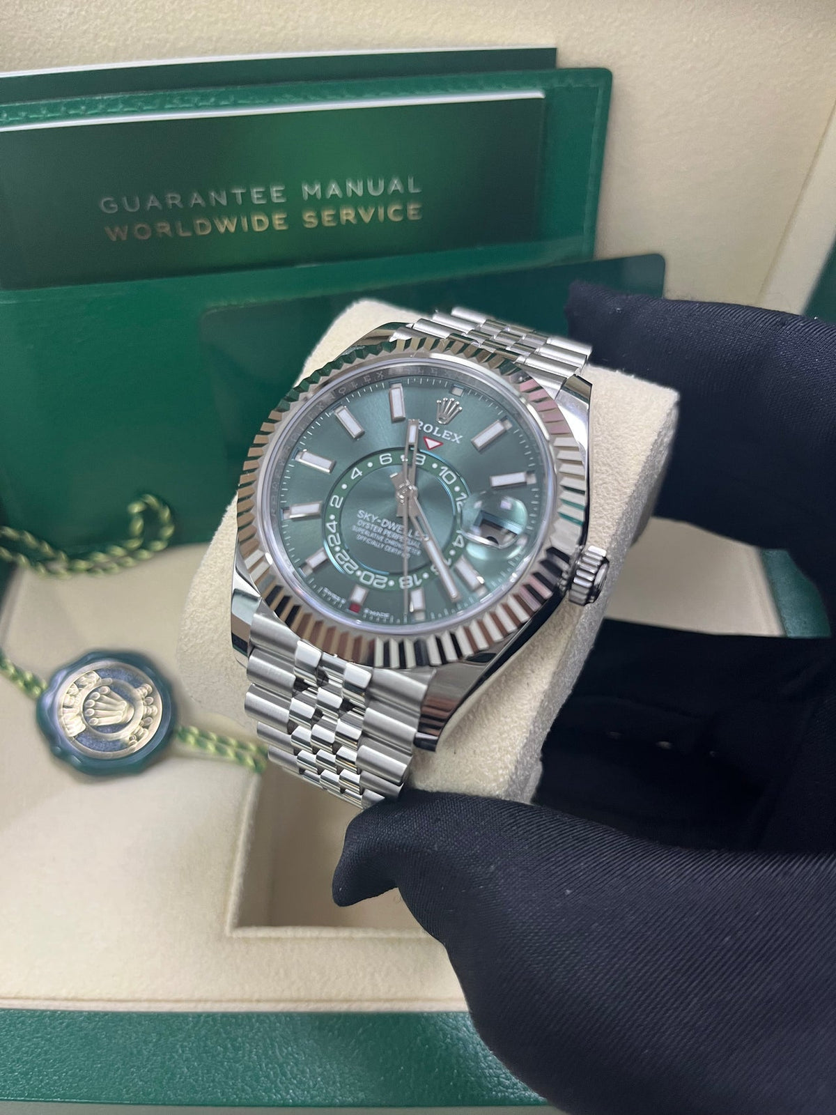 Sky-Dweller White Rolesor Mint Green Dial Jubilee 336934