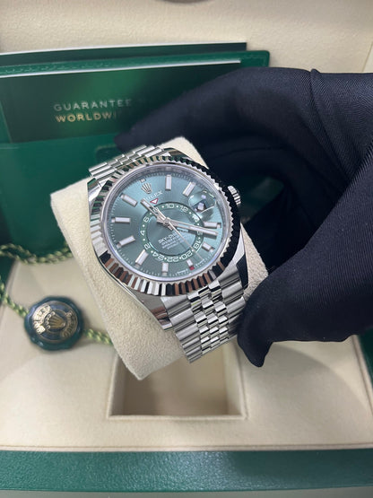 Sky-Dweller White Rolesor Mint Green Dial Jubilee 336934