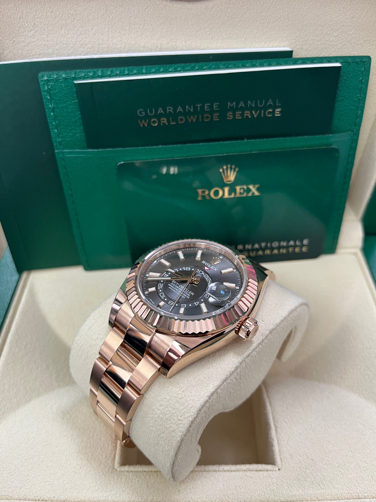 Sky-Dweller Everose Dark Rhodium Dial Oyster
