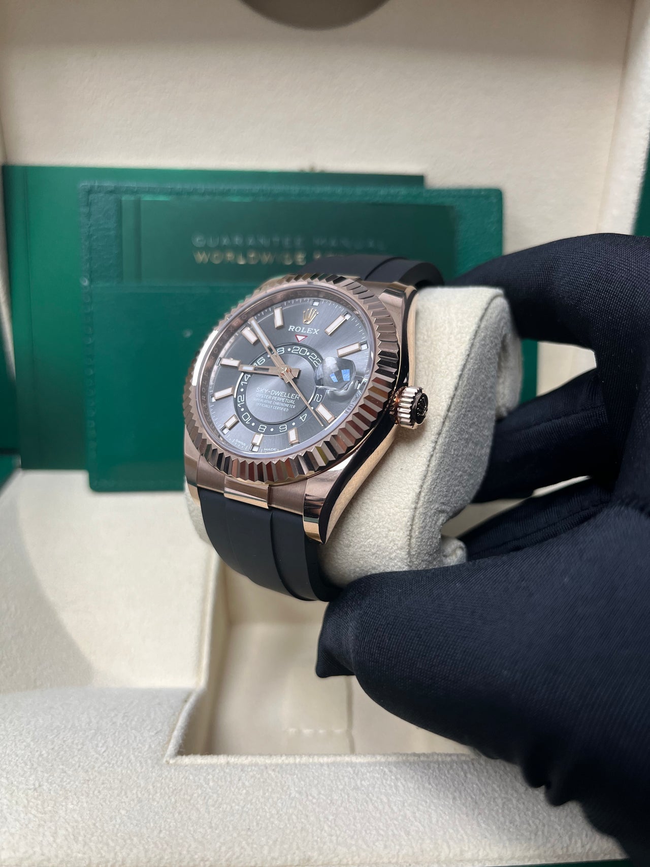 Sky-Dweller Everose Dark Rhodium Dial Oysterflex