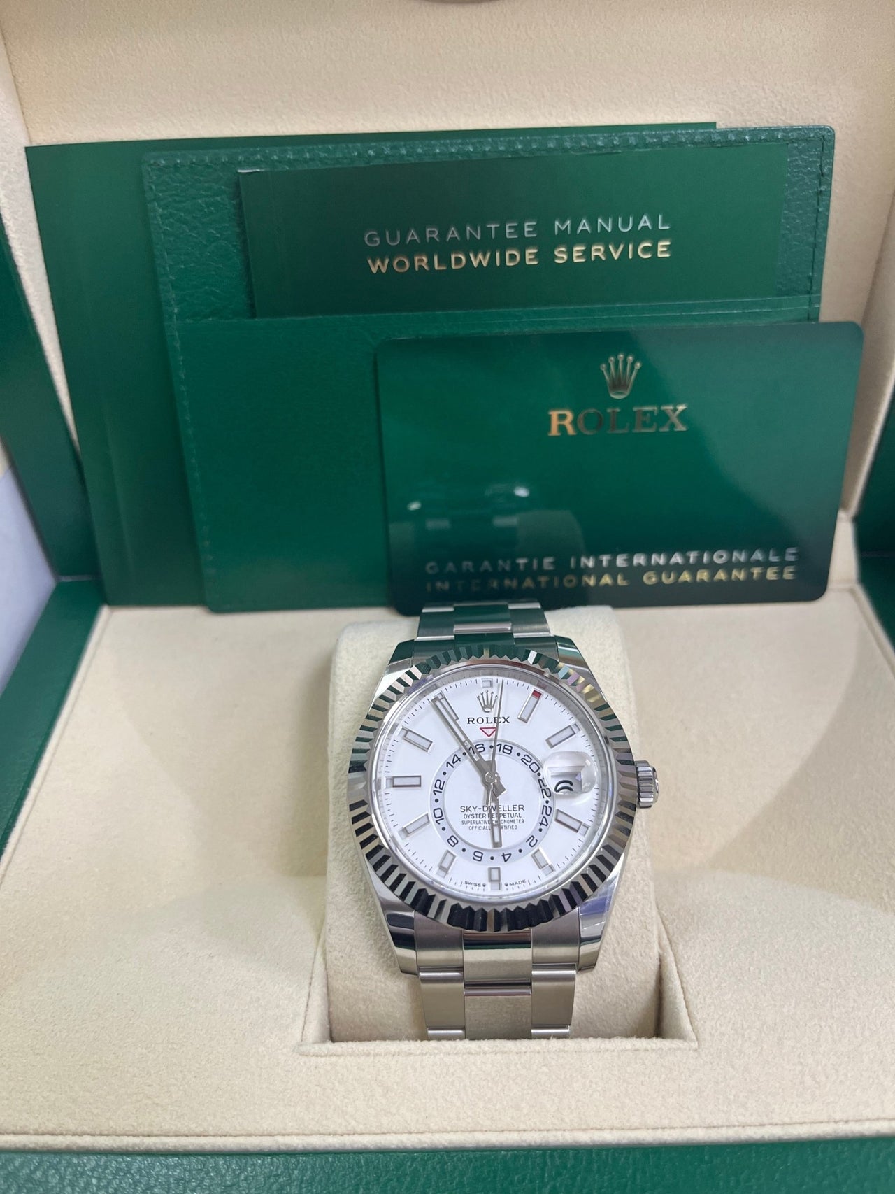 Sky-Dweller White Rolesor White Dial Oyster 336934