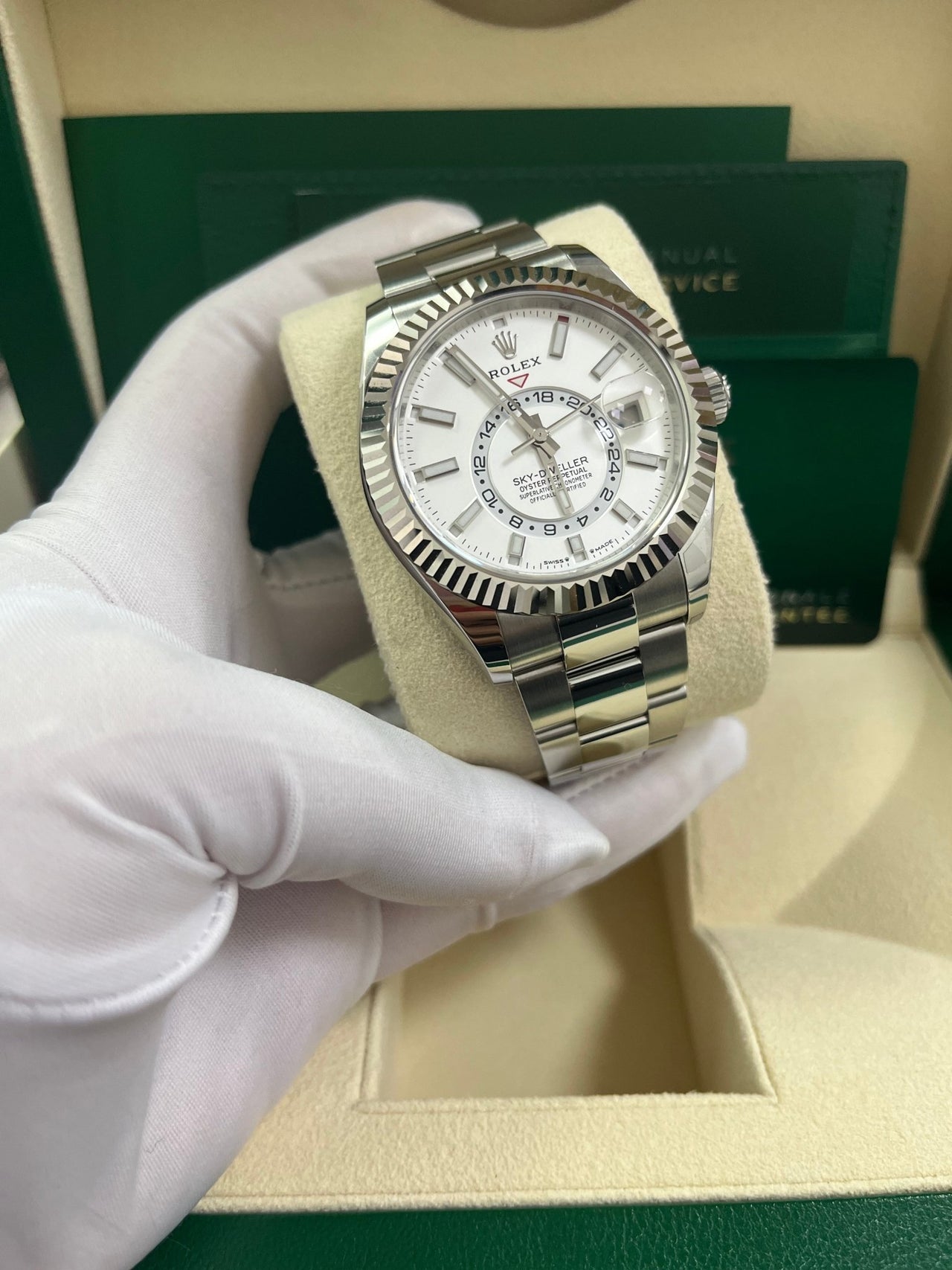 Sky-Dweller White Rolesor White Dial Oyster 336934