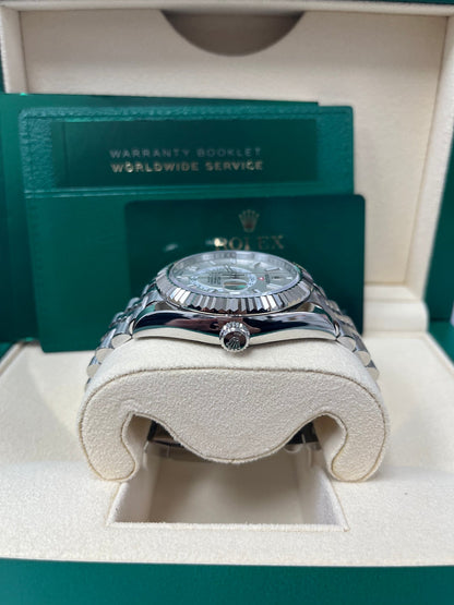 Sky-Dweller White Rolesor White Dial Jubilee 326934