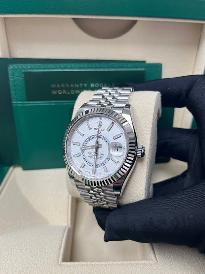 Sky-Dweller White Rolesor White Dial Jubilee 326934