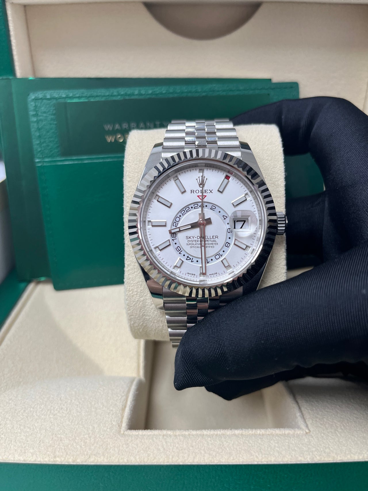 Sky-Dweller White Rolesor White Dial Jubilee 326934