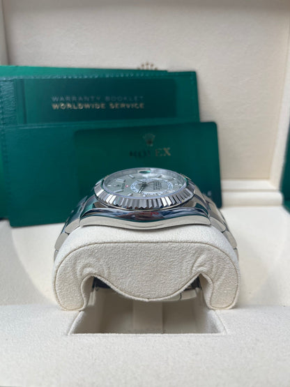 Sky-Dweller White Rolesor White Dial Oyster 326934