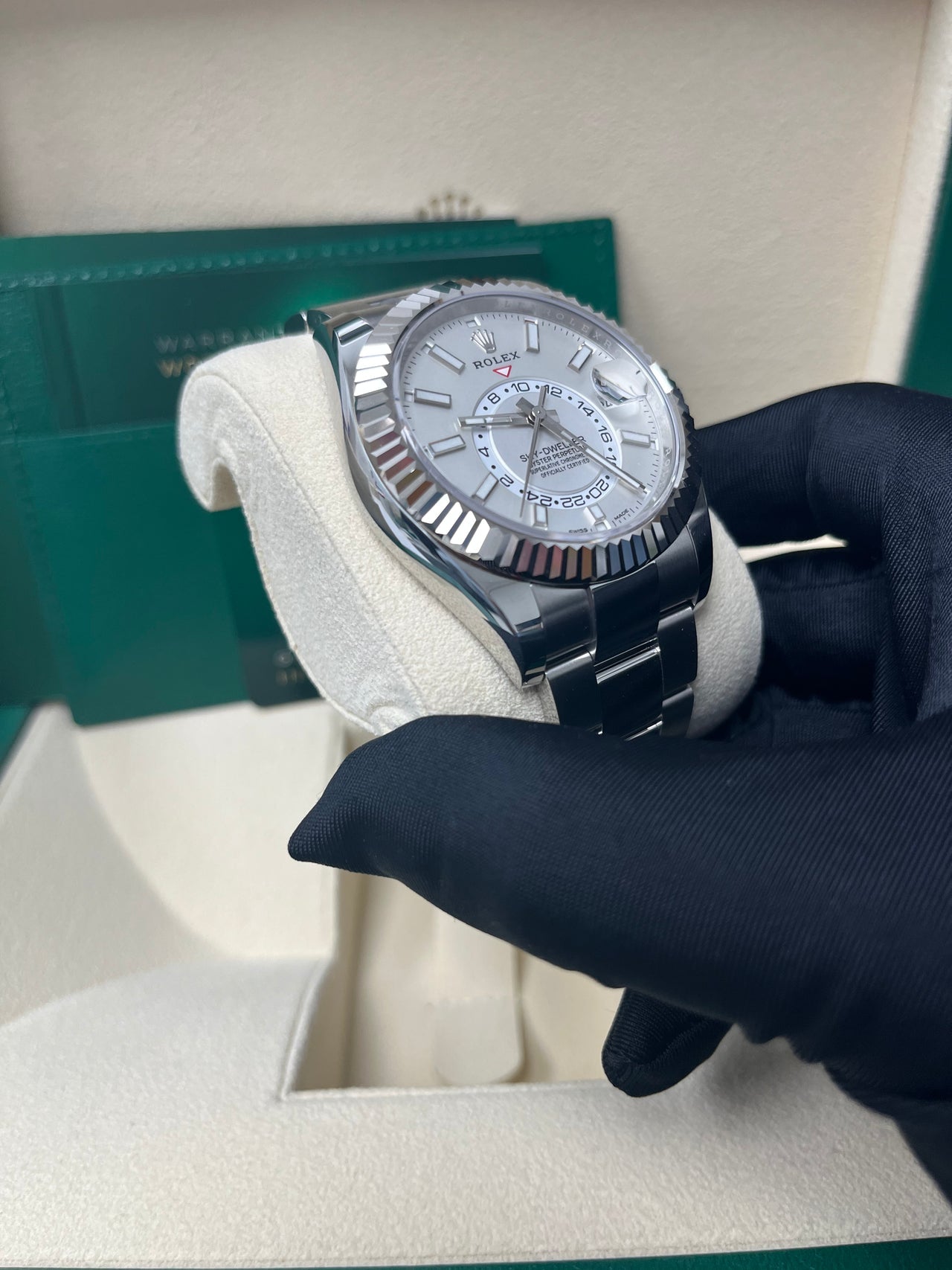 Sky-Dweller White Rolesor White Dial Oyster 326934