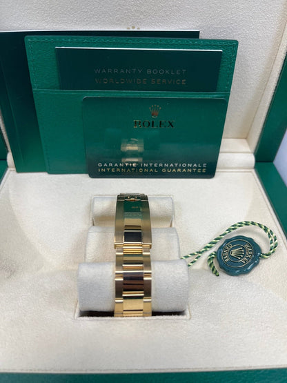 Submariner Date Yellow Gold