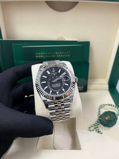 Sky-Dweller White Rolesor Black Dial Jubilee 326934