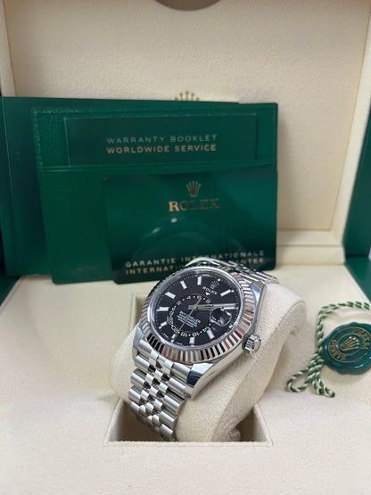 Sky-Dweller White Rolesor Black Dial Jubilee 326934