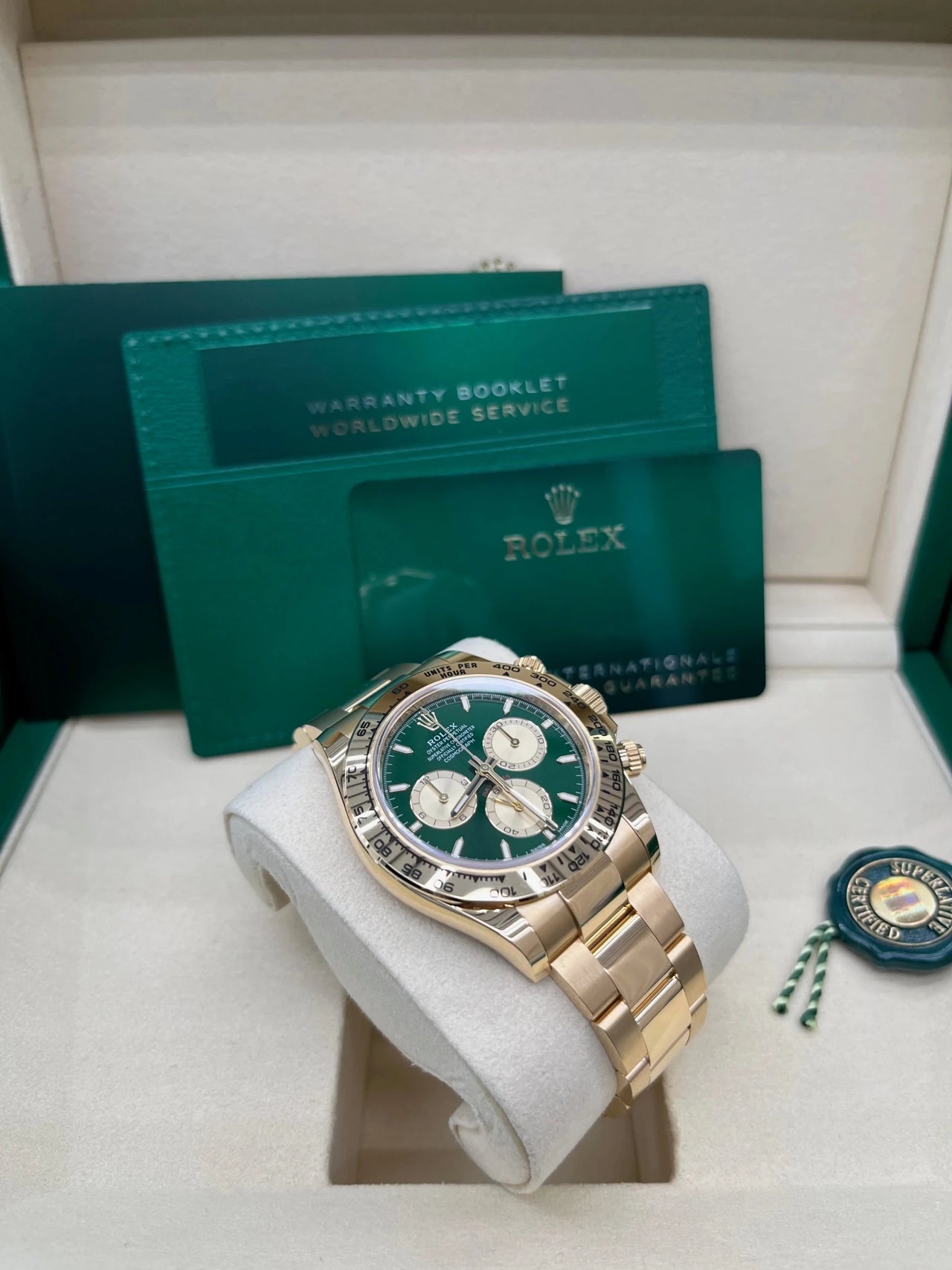 Cosmograph Daytona Green Dial Yellow Gold