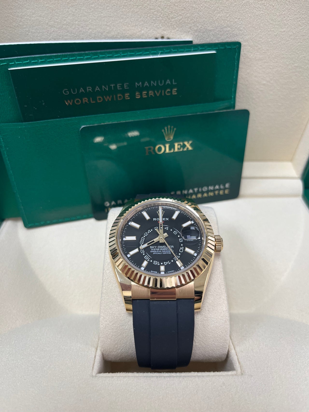 Sky-Dweller Yellow Gold Black Dial Oysterflex