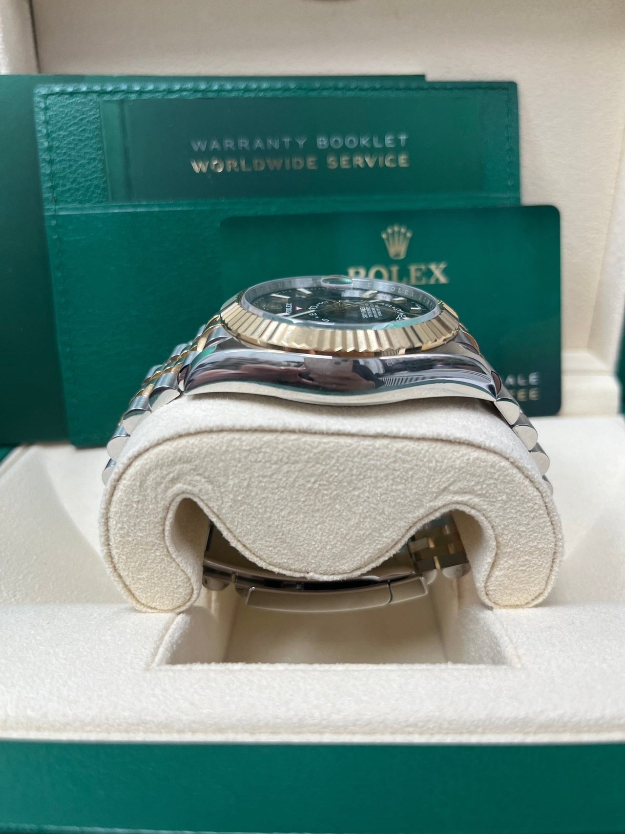 Sky-Dweller Yellow Rolesor Black Dial Jubilee