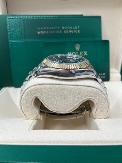 Sky-Dweller Yellow Rolesor Black Dial Jubilee