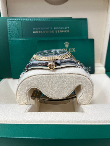 Sky-Dweller Yellow Rolesor Black Dial Jubilee